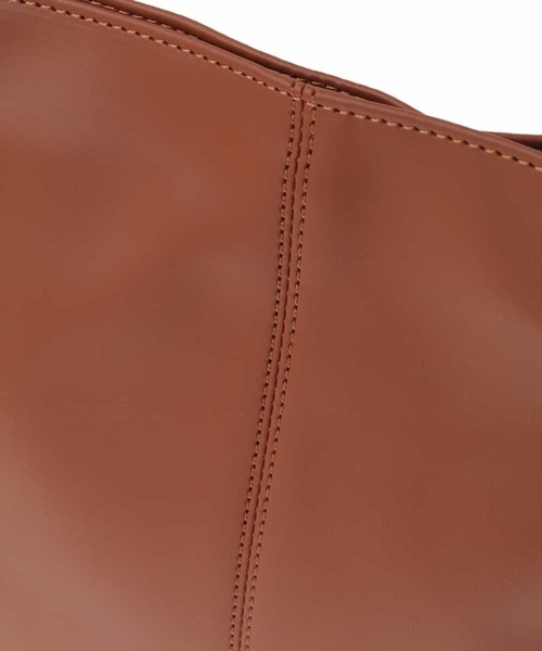 a.v.v（アーヴェヴェ）の「ショルダーバッグ【ドコデモBAGシリーズ】（ショルダーバッグ・メンズ・ブラック/サンドベージュ/アイボリー・46）」の8枚目の写真