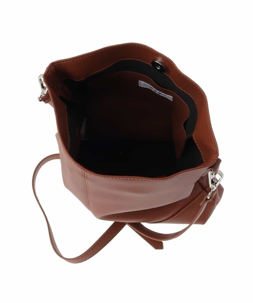 a.v.v（アーヴェヴェ）の「ショルダーバッグ【ドコデモBAGシリーズ】（ショルダーバッグ・メンズ・ブラック/サンドベージュ/アイボリー・46）」の11枚目の写真