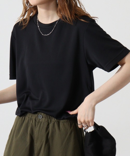 atONE(アットワン)の「atONE 4.3オンスドライTシャツ(ポリジン加工)(Tシャツ/カットソー・レディース・ホワイト/レッド/ピンク/ブラック/カーキ/イエロー系/チャコールグレー・XL/L/M)」の3枚目の写真