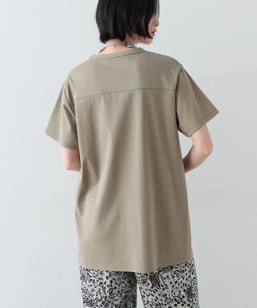 GALLEST（ギャレスト）の「◆スリットロングTシャツ（Tシャツ/カットソー・レディース・ホワイト系/カーキ/ブラック・38）」の15枚目の写真