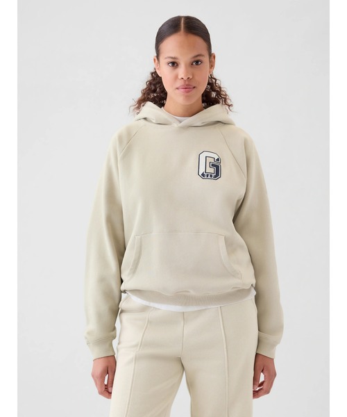 GAP（ギャップ）の「ヴィンテージソフト GAP ATHLETICロゴ パーカー（パーカー・レディース・ブラウン/イエロー/ベージュ/グレー/ブラウン系その他・L/M/XS/XL/S/XXS）」の4枚目の写真