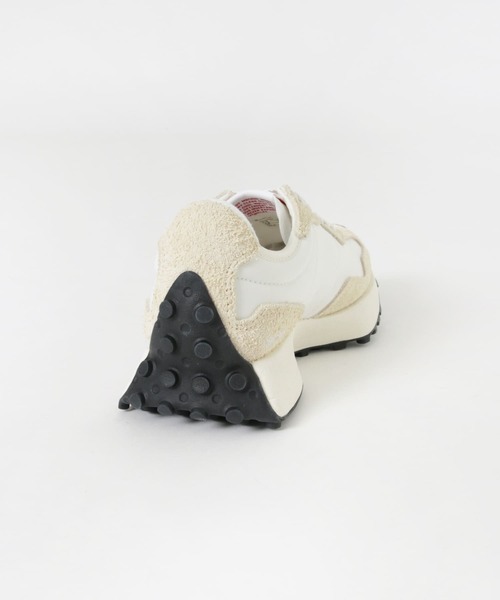 NEW BALANCE（ニューバランス）の「NEW BALANCE　327（スニーカー・レディース・ベージュ系その他/グレー系その他/ベージュ/カーキ・24.5/24/23.5）」の17枚目の写真