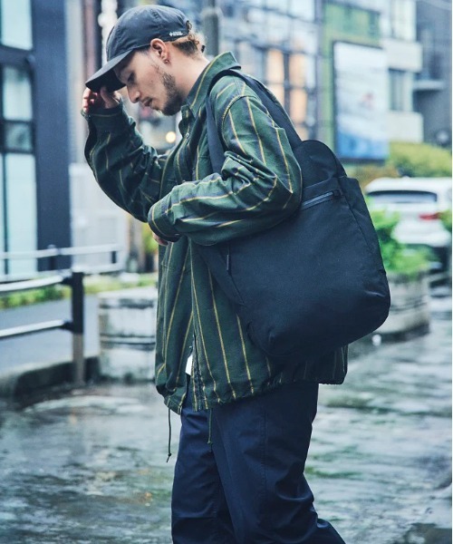 Incase Transfer トートリックバッグ Transfer Two-Way Tote - Incase.com