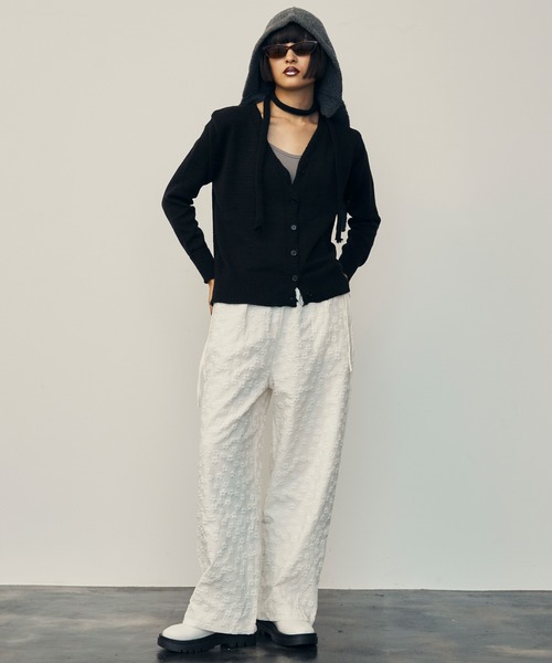 uyu.(ウユ)の「3D Small Flower Casual Pants / 立体スモールフラワーカジュアルパンツ【uyu.】(スラックス・レディース・ブラック/クリーム/ホワイト・FREE)」の5枚目の写真
