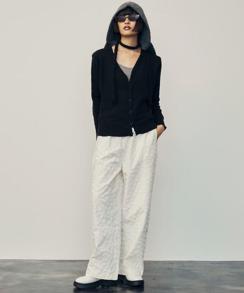 uyu.(ウユ)の「3D Small Flower Casual Pants / 立体スモールフラワーカジュアルパンツ【uyu.】(スラックス・レディース・ブラック/クリーム/ホワイト・FREE)」の7枚目の写真