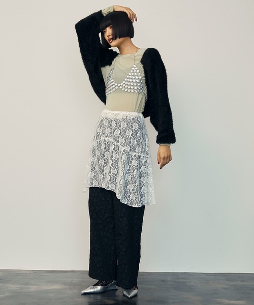 uyu.(ウユ)の「3D Small Flower Casual Pants / 立体スモールフラワーカジュアルパンツ【uyu.】(スラックス・レディース・ブラック/クリーム/ホワイト・FREE)」の4枚目の写真
