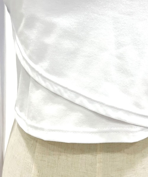 Newlyme(ニューリーミー)の「アシメントリーカットデザイントップス(Tシャツ/カットソー・レディース・ホワイト/ブラック/グレー・MEDIUM/LARGE/LL)」の15枚目の写真