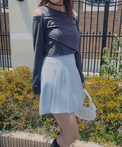 Newlyme(ニューリーミー)の「アシメントリーカットデザイントップス(Tシャツ/カットソー・レディース・ホワイト/ブラック/グレー・MEDIUM/LARGE/LL)」の6枚目の写真