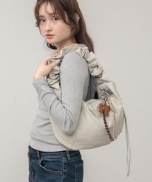 2WAYギャザーフリルショルダーバッグ / 秋服 春服 冬服スエード フェイクスエード 合皮 ナイロン リボンバッグ ハンドバッグ ショルダーバッグ ドロスト スウェード バレエコア フリル ギャザー 韓国 ブラック ベージュ ブラウン アイボリー グレイッシュベージュ グレー