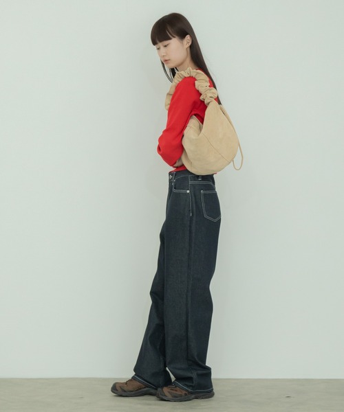 HEILIS（ヘイリス）の「2WAYギャザーフリルショルダーバッグ / 秋服 春服 冬服スエード フェイクスエード 合皮 ナイロン リボンバッグ ハンドバッグ ショルダーバッグ ドロスト スウェード バレエコア フリル ギャザー 韓国 ブラック ベージュ ブラウン アイボリー グレイッシュベージュ グレー（ハンドバッグ・レディース・ブラウン/アイボリー/ベージュ/ブラック系その他/グレイッシュベージュ/ブラック・FREE）」の9枚目の写真