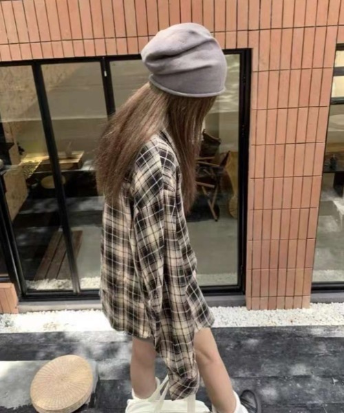 Vipoa（ヴィポア）の「オーバーサイズチェックシャツ（シャツ/ブラウス・レディース・ベージュ・FREE）」の14枚目の写真