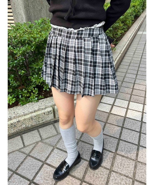 PHILLY（フィリー）の「【PHILLY】レースパイピングチェックミニスカパン（スカート・レディース・ブラック/グリーン/レッド・FREE）」の6枚目の写真
