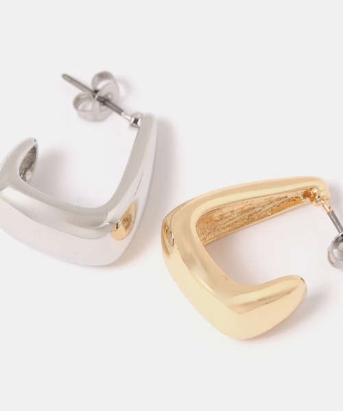 FOREVER 21(フォーエバー トゥエンティーワン)の「スクエアピアス(ピアス(両耳用)・レディース・シルバー/ゴールド・FREE)」の3枚目の写真