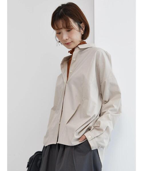 Samansa Mos2 blue(サマンサモスモスブルー)の「◎裾タックシャツ(シャツ/ブラウス・レディース・ブルー/チャコールグレー/ライトベージュ・F)」の3枚目の写真