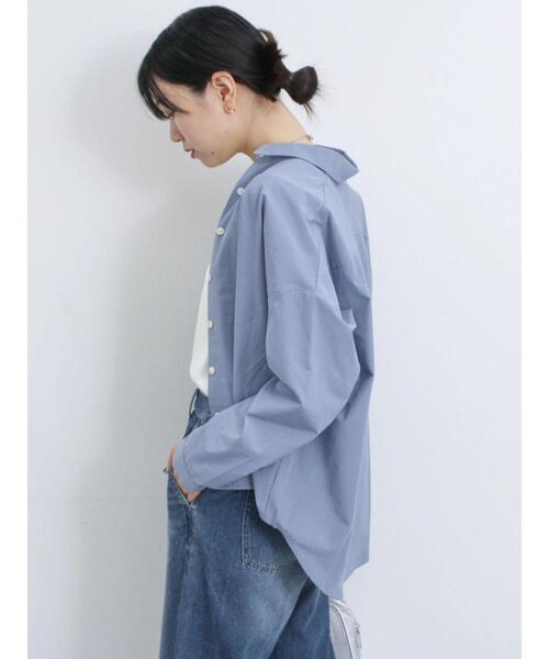 Samansa Mos2 blue(サマンサモスモスブルー)の「◎裾タックシャツ(シャツ/ブラウス・レディース・ブルー/チャコールグレー/ライトベージュ・F)」の11枚目の写真