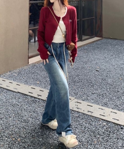 SHEENA(シーナ)の「サムホール付き刺しゅうロゴニットカーディガン(カーディガン/ボレロ・レディース・ブラック/ワインレッド/ホワイト・M)」の6枚目の写真