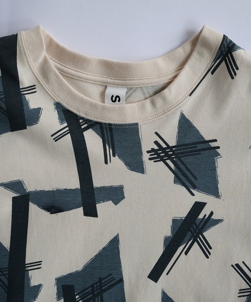 sneeuw（スニュウ）の「コンポジションTシャツ（Tシャツ/カットソー・レディース・ライトグレー/ベージュ・1/3）」の10枚目の写真