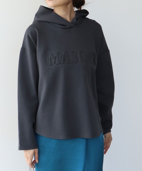 TITE IN THE STORE(ティテ インザ ストア)の「エンボスロゴポンチフーディパーカー(パーカー・レディース・チャコールグレー/ブラック・38)」の2枚目の写真