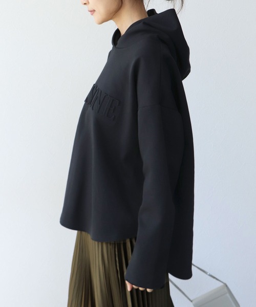 TITE IN THE STORE(ティテ インザ ストア)の「エンボスロゴポンチフーディパーカー(パーカー・レディース・チャコールグレー/ブラック・38)」の9枚目の写真