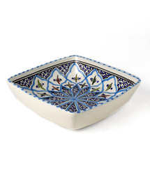 UNBILLION（アンビリオン）の「アフリカンスクエアー AFRICANSQUARE / スラマ陶器 手描き四角深皿（食器）」