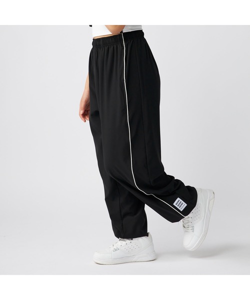 repipi armario（レピピ アルマリオ）の「repipi armario/レピピアルマリオ キッズ ブランド ロゴ 軽量 裾シャーリング ストレッチ オーバーサイズ ルーズパンツ（その他パンツ・キッズ・パープル/ブラック/カーキ・150cm/160cm/170cm/140cm）」の4枚目の写真