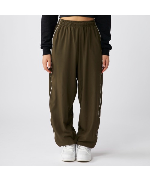 repipi armario（レピピ アルマリオ）の「repipi armario/レピピアルマリオ キッズ ブランド ロゴ 軽量 裾シャーリング ストレッチ オーバーサイズ ルーズパンツ（その他パンツ・キッズ・パープル/ブラック/カーキ・150cm/160cm/170cm/140cm）」の14枚目の写真