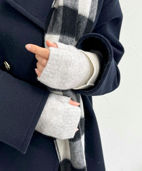 COSY(コージー)の「【COSY/コージー】ウールフィンガーレスグローブ(手袋・レディース・サックスブルー/グレイッシュベージュ/オレンジ・FREE)」の13枚目の写真