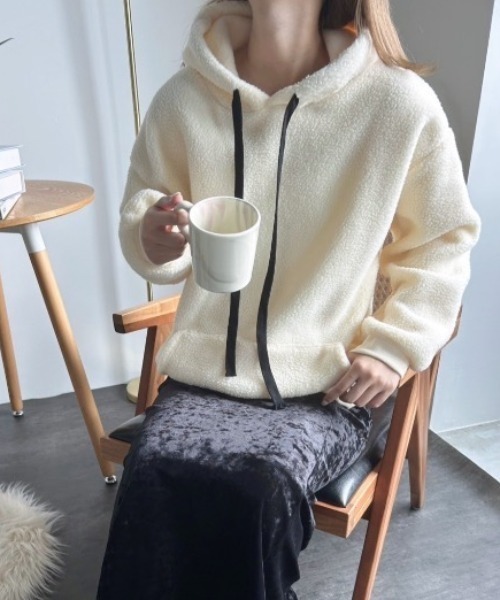 paravion（パラビオン）の「ボアプルオーバー（パーカー・レディース・ホワイト/ブラック/グレー・FREE）」の2枚目の写真