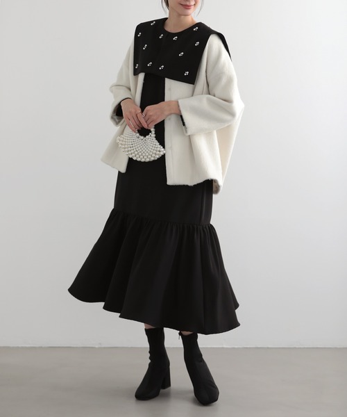 MERAKI(メラキ)の「ビッグカラーワンピース(ワンピース・レディース・ベージュ/グレー/ブラック・FREE)」の5枚目の写真