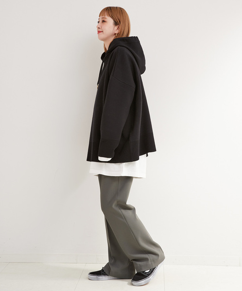 B.C STOCK(ベーセーストック)の「スムースジャージイージーフレアパンツ(その他パンツ・レディース・チャコールグレー/ブラック/アイボリー・SMALL/MEDIUM)」の12枚目の写真