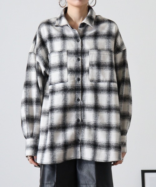 atONE(アットワン)の「起毛チェックロングシャツ(シャツ/ブラウス・レディース・オフホワイト/ブラック/ネイビー/ブラウン・F)」の13枚目の写真