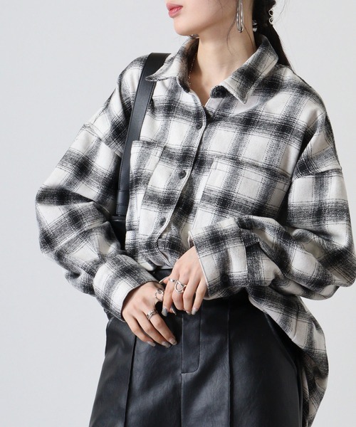 atONE(アットワン)の「起毛チェックロングシャツ(シャツ/ブラウス・レディース・オフホワイト/ブラック/ネイビー/ブラウン・F)」の21枚目の写真