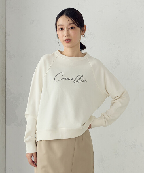 COMME CA ISM(コムサイズム)の「刺繍トレーナー(スウェット・レディース・オフホワイト/グレー・MEDIUM/LARGE)」の1枚目の写真