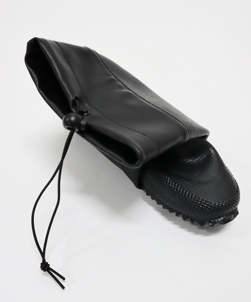 KiU（キウ）の「パッカブルレインブーツ -2ND-（レインシューズ・メンズ・ブラック・SMALL/MEDIUM/LARGE/XL/XXL）」の6枚目の写真