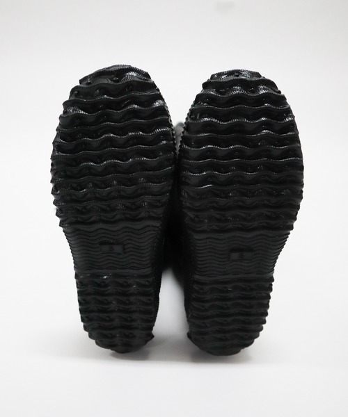 KiU（キウ）の「パッカブルレインブーツ -2ND-（レインシューズ・メンズ・ブラック・SMALL/MEDIUM/LARGE/XL/XXL）」の9枚目の写真