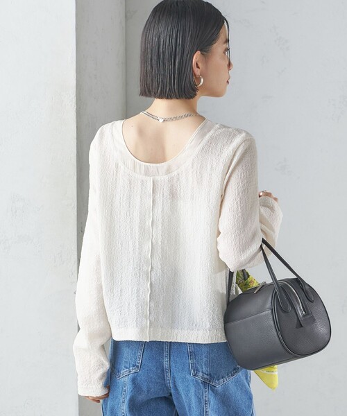SHIPS(シップス)の「〈手洗い可能〉シアー ネック ポコビュー TEE ブラウス(シャツ/ブラウス・レディース・オフホワイト/ネイビー・ONE SIZE)」の12枚目の写真