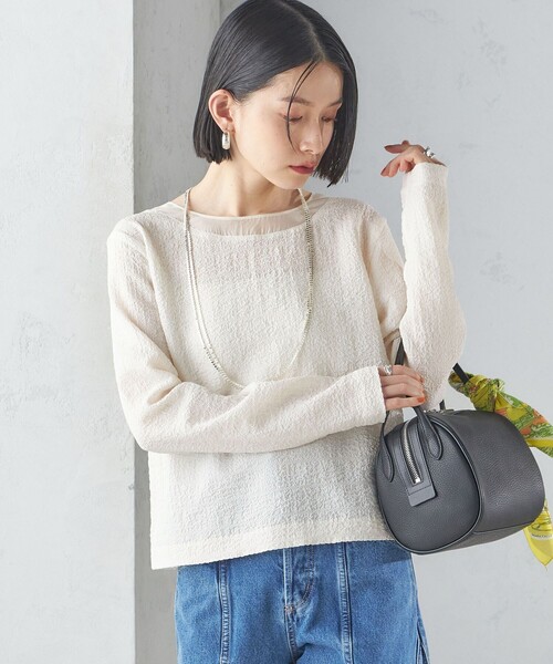 SHIPS(シップス)の「〈手洗い可能〉シアー ネック ポコビュー TEE ブラウス(シャツ/ブラウス・レディース・オフホワイト/ネイビー・ONE SIZE)」の14枚目の写真