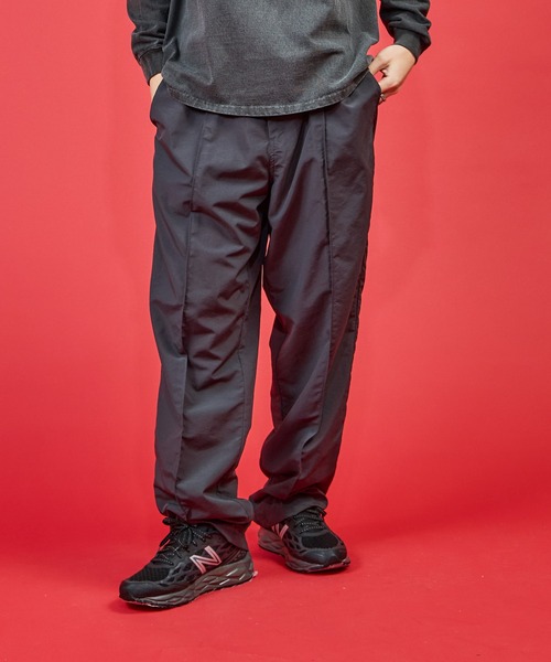 BURLAP OUTFITTER（バーラップアウトフィッター）の「PLEATED WORK PANT / プリ―テッド ワークパンツ（その他パンツ・メンズ・ブルー系その他/ダークネイビー/ダークグレー/ブラック・MEDIUM/LARGE/SMALL/X-LARGE）」の2枚目の写真