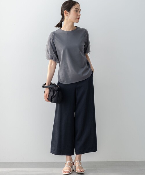 組曲(クミキョク)の「グロッシーツイルワイドフレア パンツ(その他パンツ・レディース・ベージュ系/ネイビー系・1/2/3)」の11枚目の写真