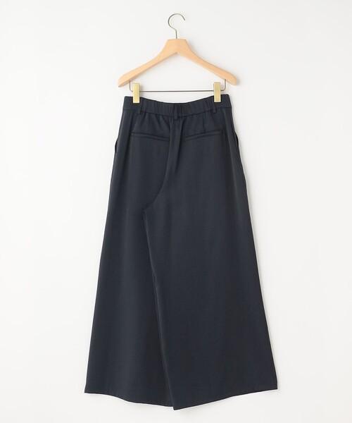 組曲(クミキョク)の「グロッシーツイルワイドフレア パンツ(その他パンツ・レディース・ベージュ系/ネイビー系・1/2/3)」の20枚目の写真