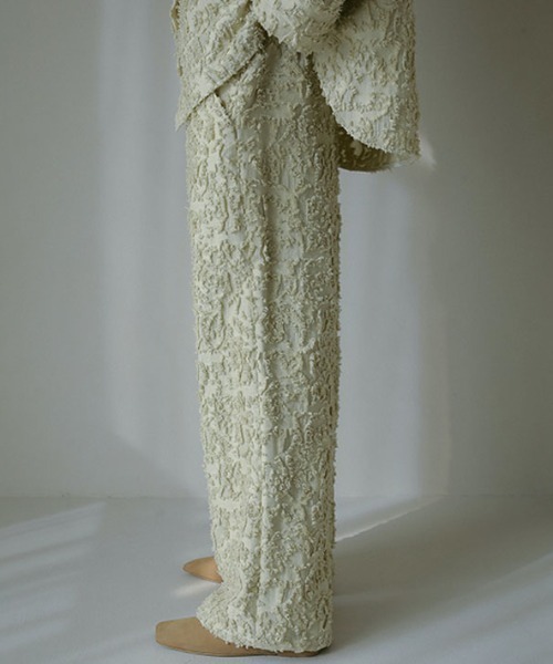 ETRE TOKYO(エトレトウキョウ)の「カットジャガードセミワイドパンツ(その他パンツ・レディース・オフホワイト/ベージュ・S/M)」の1枚目の写真