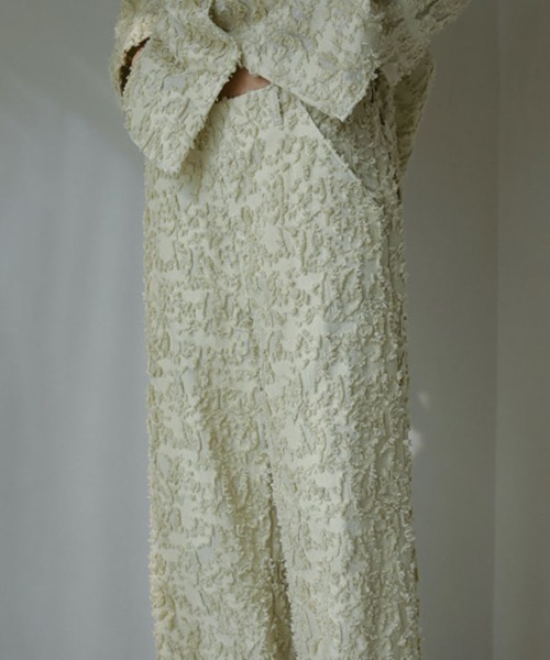 ETRE TOKYO(エトレトウキョウ)の「カットジャガードセミワイドパンツ(その他パンツ・レディース・オフホワイト/ベージュ・S/M)」の15枚目の写真