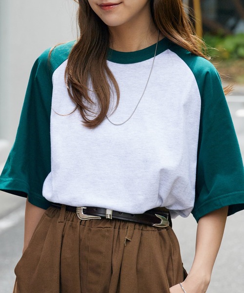 United Athle(ユナイテッドアスレ)の「5.6オンス ラグラン クルーネック 半袖Tシャツ ビッグシルエット 秋 秋服 2026年秋冬(Tシャツ/カットソー・レディース・スミクロ/パープル/グリーン/キャメル/ブラック/オリーブ/ブルー・M/L/XL/S)」の4枚目の写真