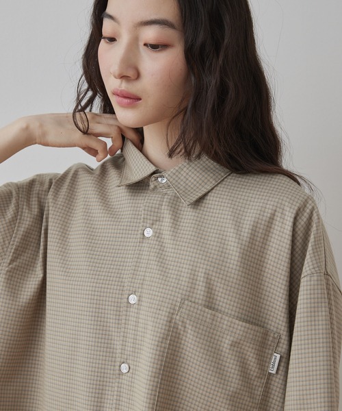 Unblend（アンブレンド）の「【Unblend】アソート レギュラーカラー オーバーサイズ 半袖シャツ（シャツ/ブラウス・レディース・キナリ/ブルーグレー/ブルー/グリーン/ホワイト/ブラウン/ベージュ・FREE）」の6枚目の写真
