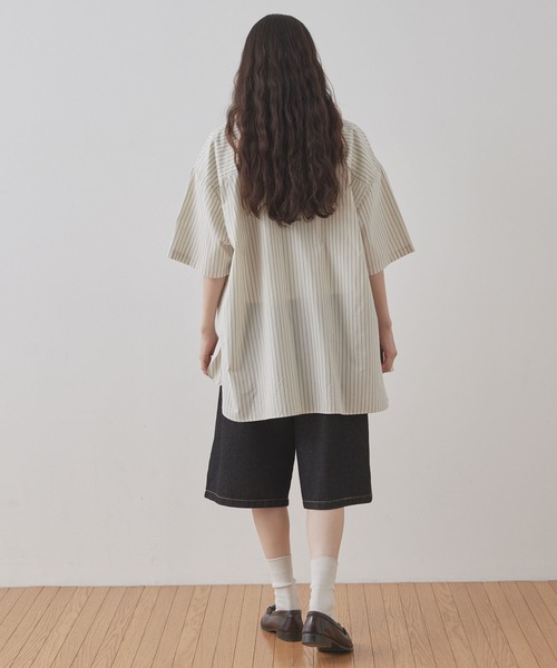 Unblend（アンブレンド）の「【Unblend】アソート レギュラーカラー オーバーサイズ 半袖シャツ（シャツ/ブラウス・レディース・キナリ/ブルーグレー/ブルー/グリーン/ホワイト/ブラウン/ベージュ・FREE）」の17枚目の写真