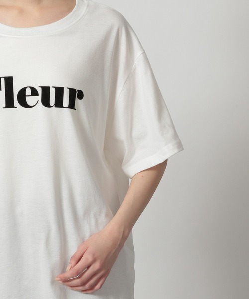 LAKOLE（ラコレ）の「アソートフロッキーロゴTEE / 324407（Tシャツ/カットソー・レディース・チャコールグレー/オフホワイト/ピンク/オレンジ/ネイビー・FREE）」の14枚目の写真