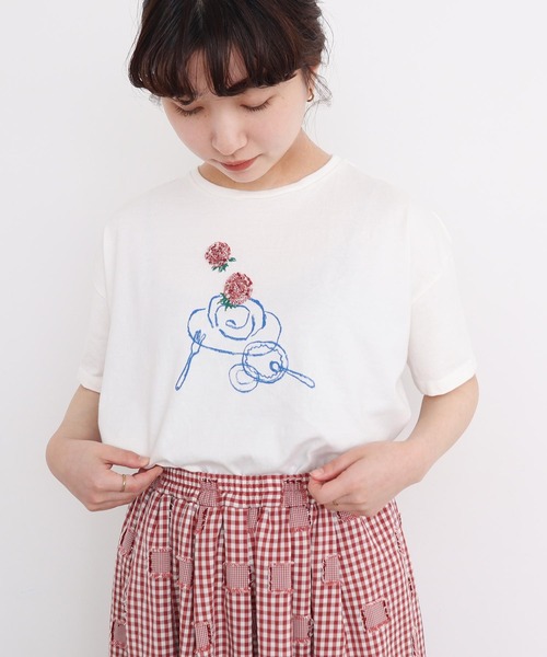 l'atelier du savon(アトリエドサボン)の「おやつの時間 テープ刺繍Tシャツ(Tシャツ/カットソー・レディース・ブラック/その他/レッド・FREE)」の9枚目の写真