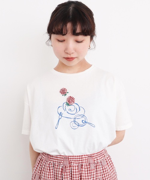 l'atelier du savon(アトリエドサボン)の「おやつの時間 テープ刺繍Tシャツ(Tシャツ/カットソー・レディース・ブラック/その他/レッド・FREE)」の7枚目の写真