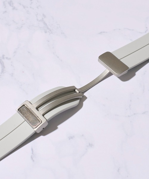 ADPOSION（アドポーション）の「【zandy / ズィー・アンド・ワイ】シリコンマグネットバックル&ツートンフレームケース（デジタル腕時計・レディース・ライトグレー/チャコールグレー/カーキ/ブラック/レインボー・MEDIUM/SMALL）」の17枚目の写真