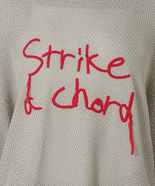 LAKOLE（ラコレ）の「刺繍ロゴニットプルオーバー半袖 / 327884（ニット/セーター・レディース・アイボリー/ブラック/グレー・FREE）」の4枚目の写真